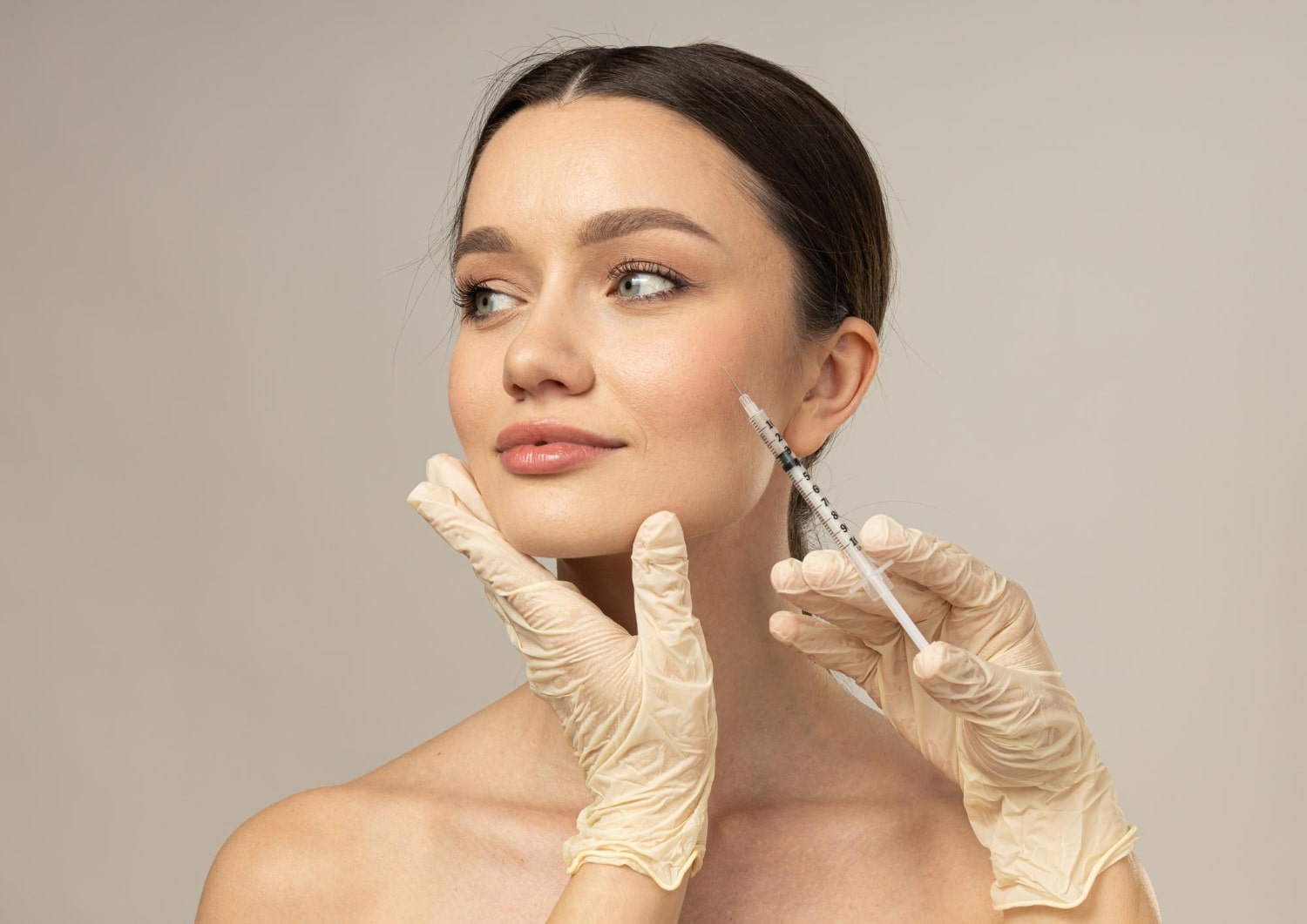 rejuvenecimiento facial sin cirugía con bótox en Granada